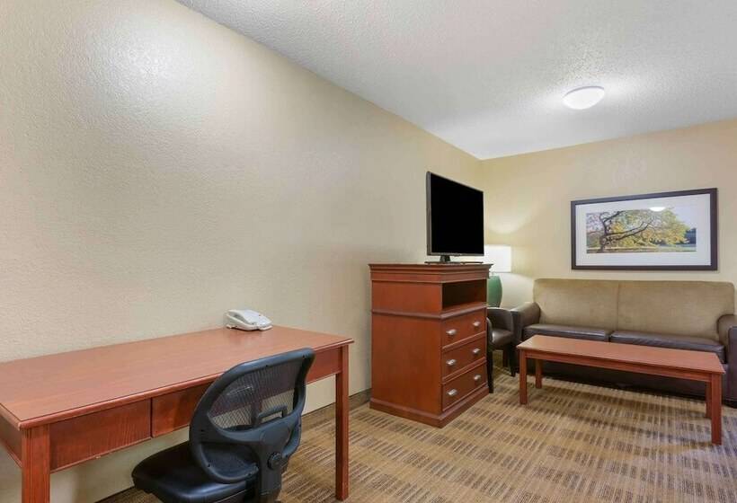 Студия Deluxe, Extended Stay America Suites  Toledo  Maumee