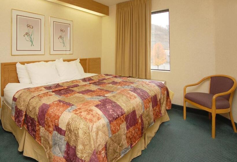 스탠다드 룸 킹사이즈 침대, Quality Inn Bridgeport Clarksburg