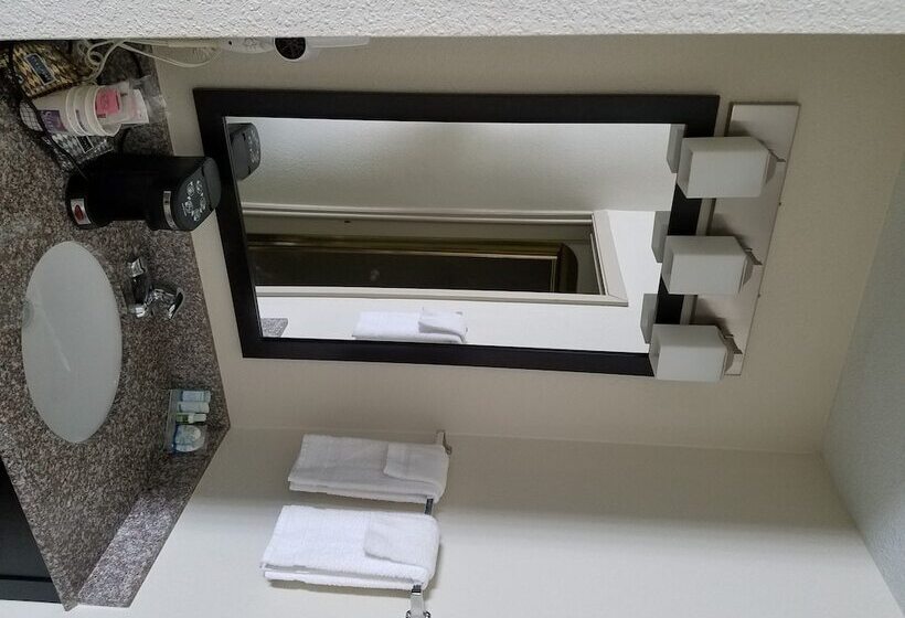 带2个双人床的标准工作室, Sleep Inn Destin Near Miramar Beach