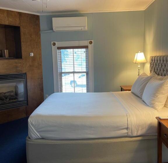Номер Стандарт, Somerset House Inn
