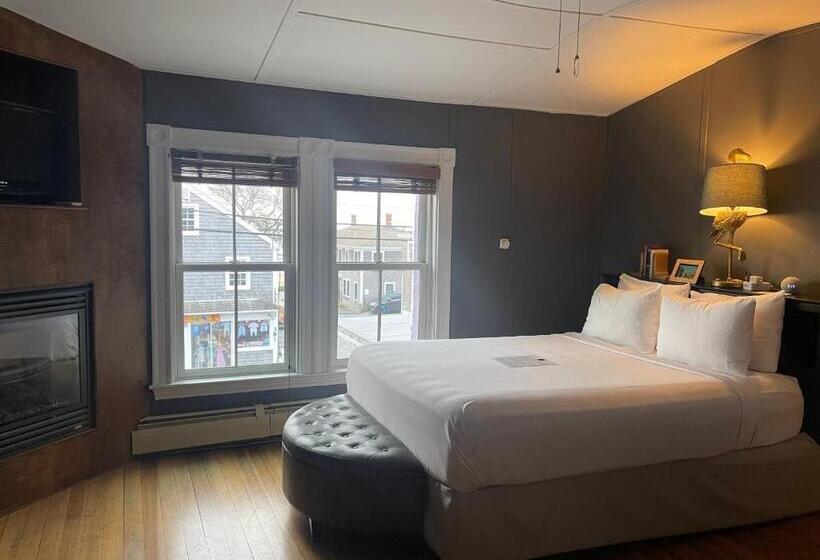 디럭스 룸, Somerset House Inn