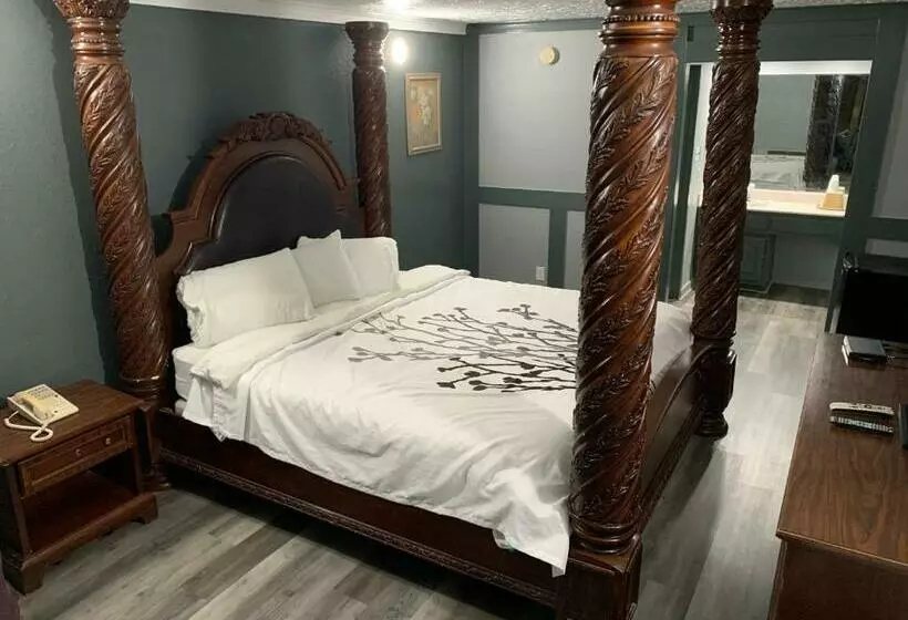 キングサイズベッドのスタンダードルーム, Stratford Inn Tyler