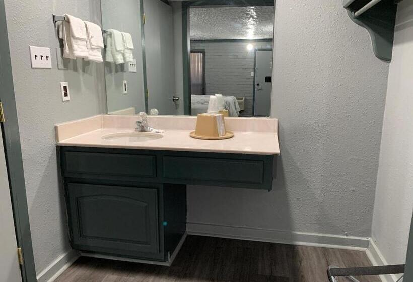 스위트 킹사이즈 침대, Stratford Inn Tyler