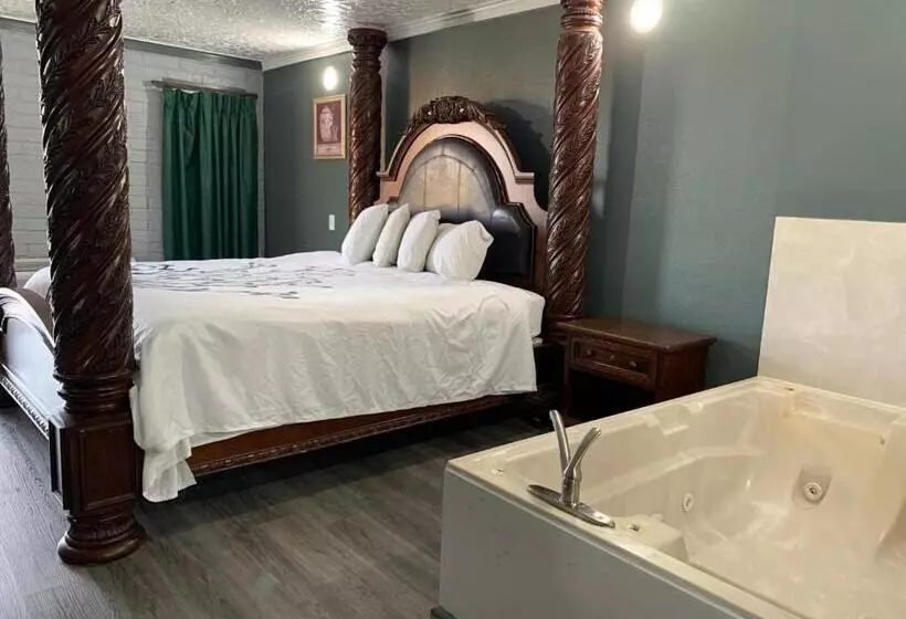 キングサイズベッドのスイートルーム, Stratford Inn Tyler