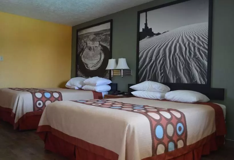سوییت, Super 8 By Wyndham St. George Ut