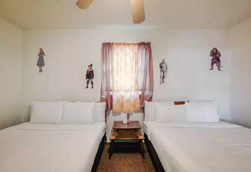 Sviitti, Simmer Motel