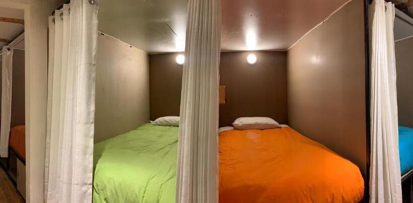 سرير فى غرفة مشتركه, Gaia House Hostel