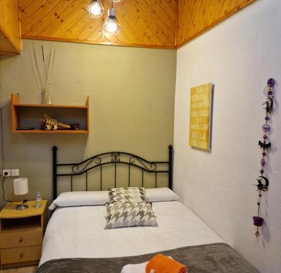 标准单人间, Pensión O Muiño