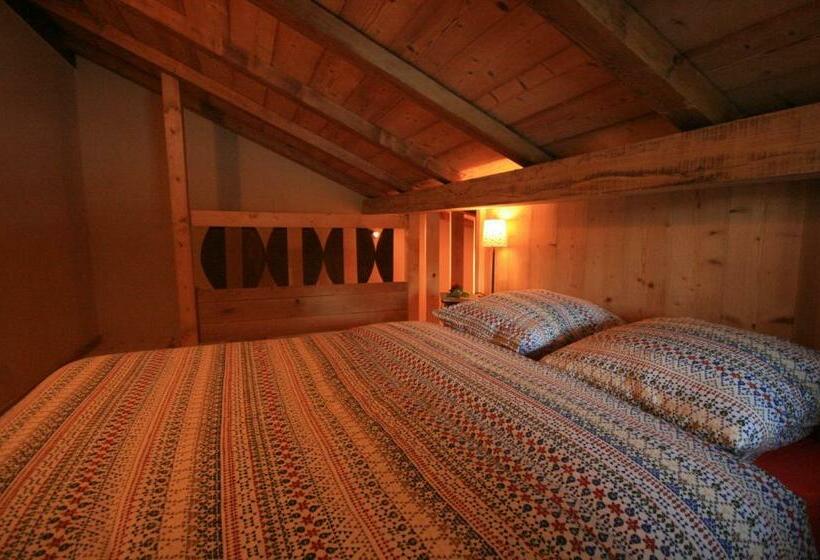 חדר משפחתי, Domaine Des Brouilles