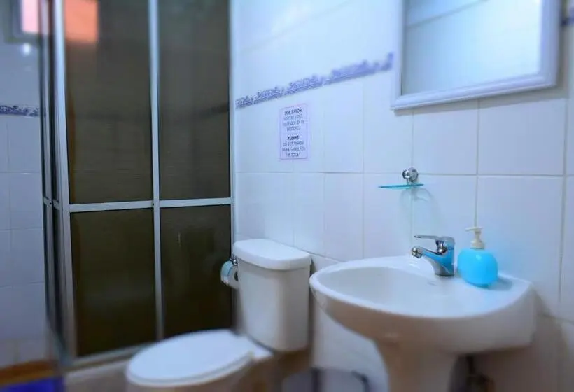 バス共有のスタンダードルーム, Hostal Aventura Austral