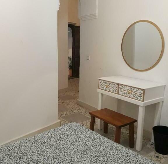 اتاق استاندارد, The Riad Hostel Tangier