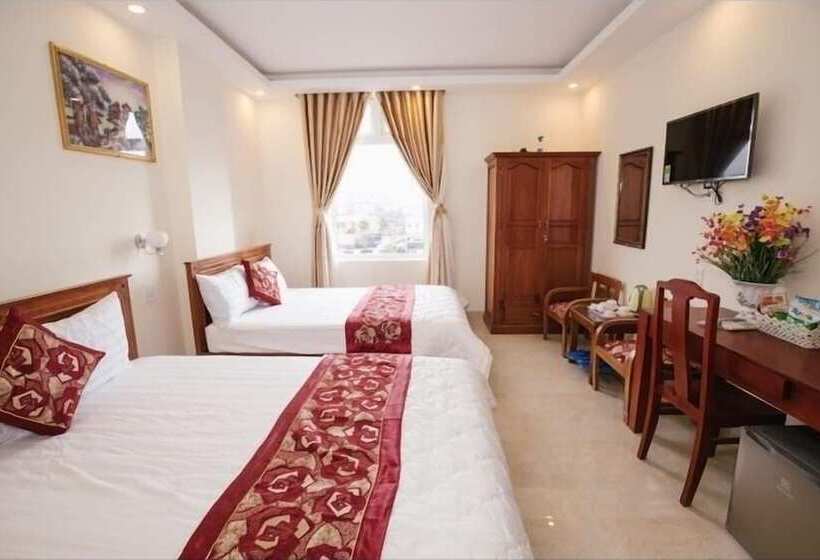 اتاق سوپریور, Linh Lan