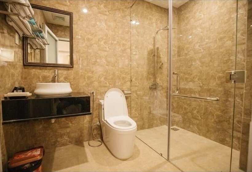 اتاق سوپریور, Linh Lan