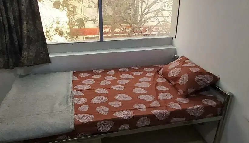 エコノミールーム, Shiv Sai Dormitory