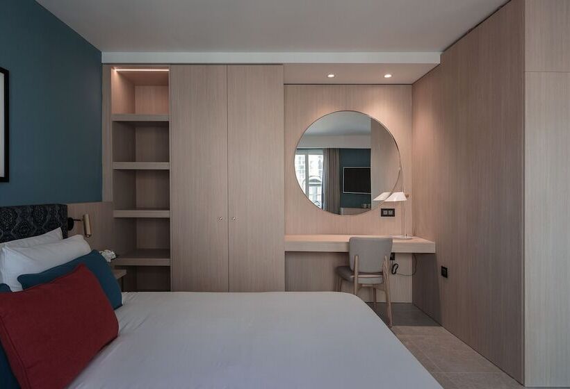 سوییت جونیور با بالکن, 123 Mainstreet Boutique