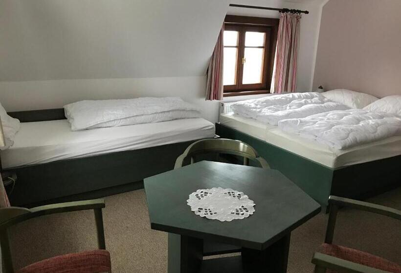 スタンダードトリプルルーム, Auersberg Haus