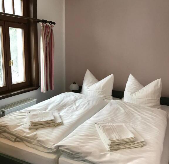 スタンダードトリプルルーム, Auersberg Haus