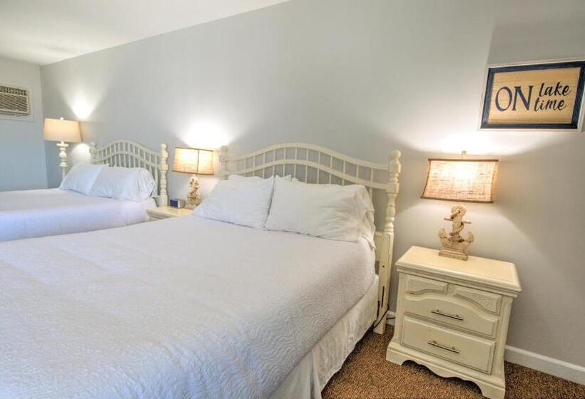 Номер Стандарт, East Shore Lodging