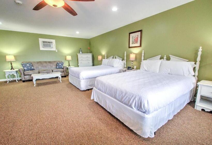 Номер Deluxe, East Shore Lodging