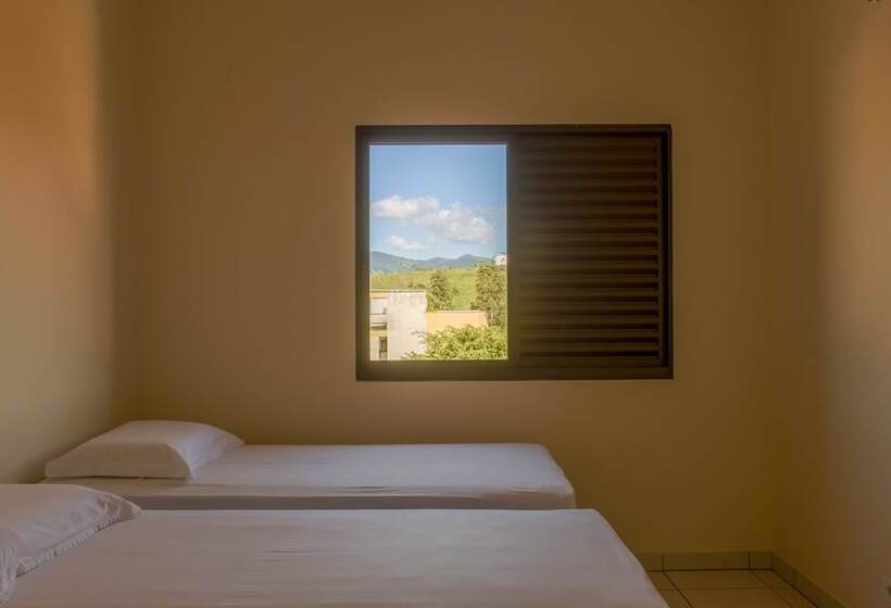 四人标准间, Lambert