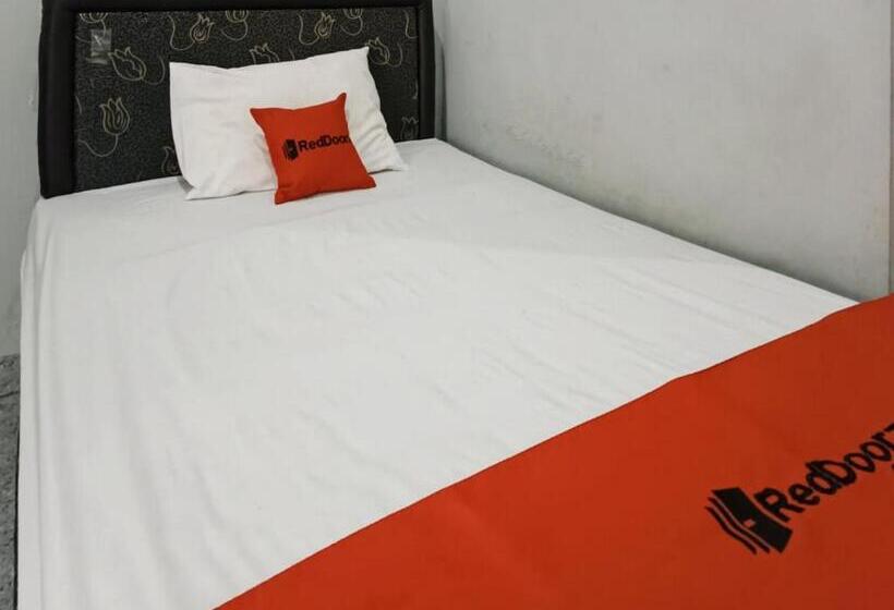스탠다드 싱글 룸, Reddoorz Syariah At Jalan Doktor Warsito Lampung