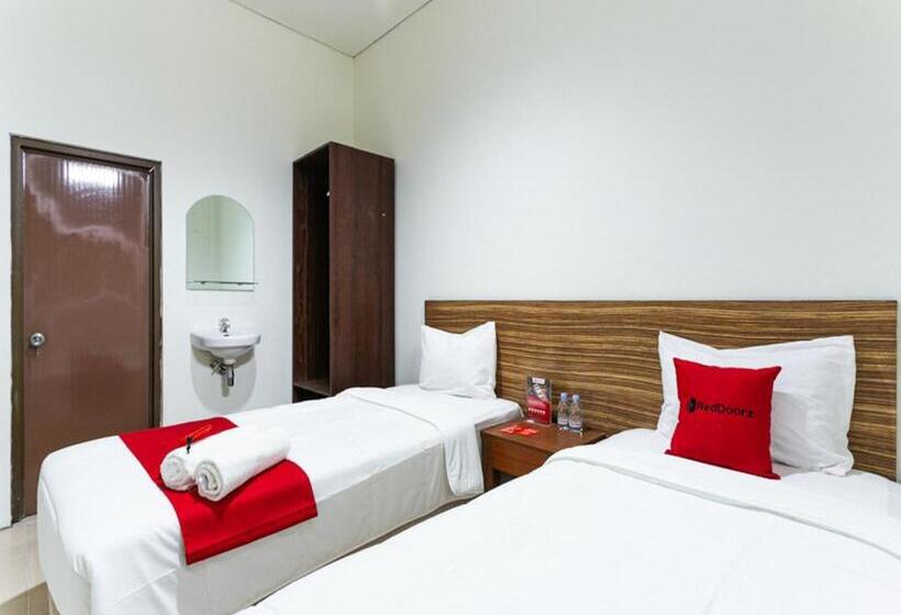 标准间, Reddoorz @ Urip Sumoharjo Solo