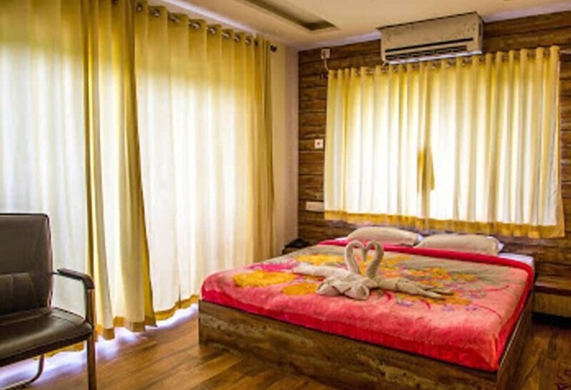 高级大房间, Green Gate Digha