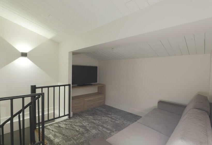 غرفة سوبيريور ثلاثية, Lake Placid Inn Boutique