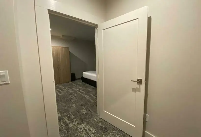 身障者適用キングサイズベッドルーム, Lake Placid Inn Boutique