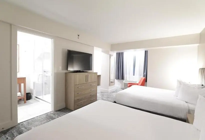 スタンダード４人部屋, Lake Placid Inn Boutique