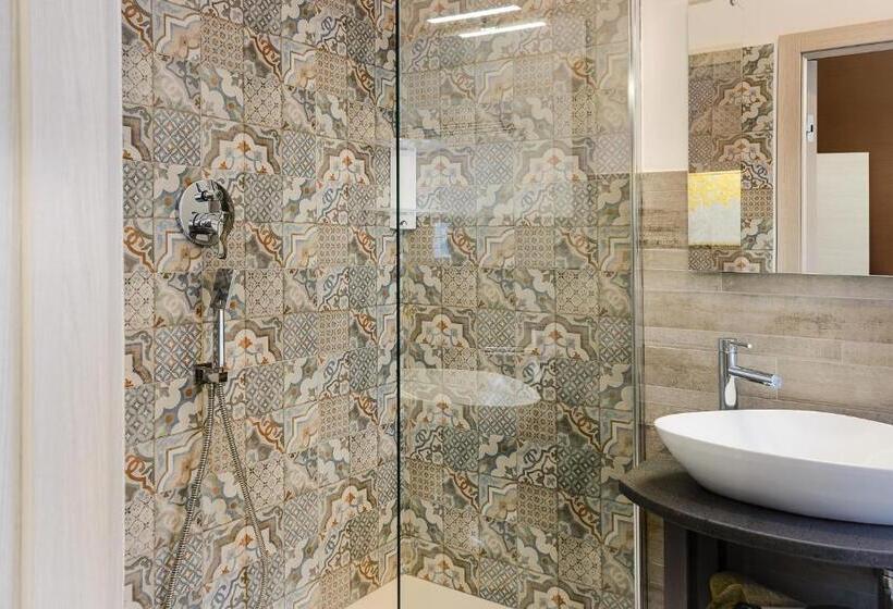 غرفة ديلوكس, Fantastic Dream