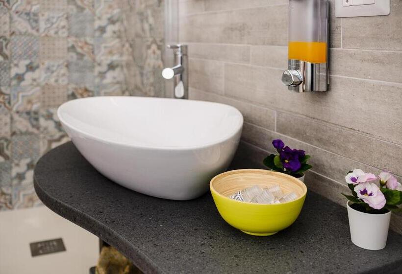 غرفة ديلوكس, Fantastic Dream