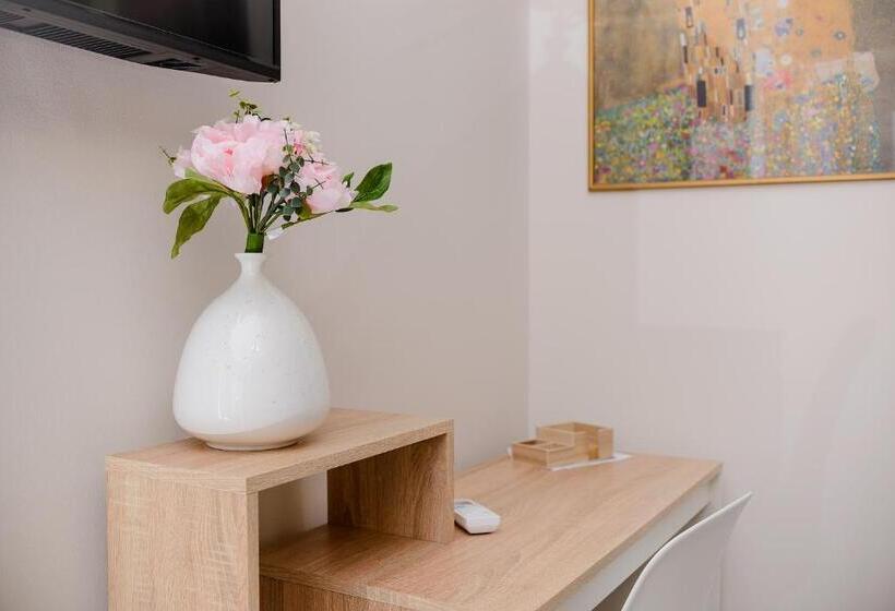 غرفة ديلوكس, Fantastic Dream