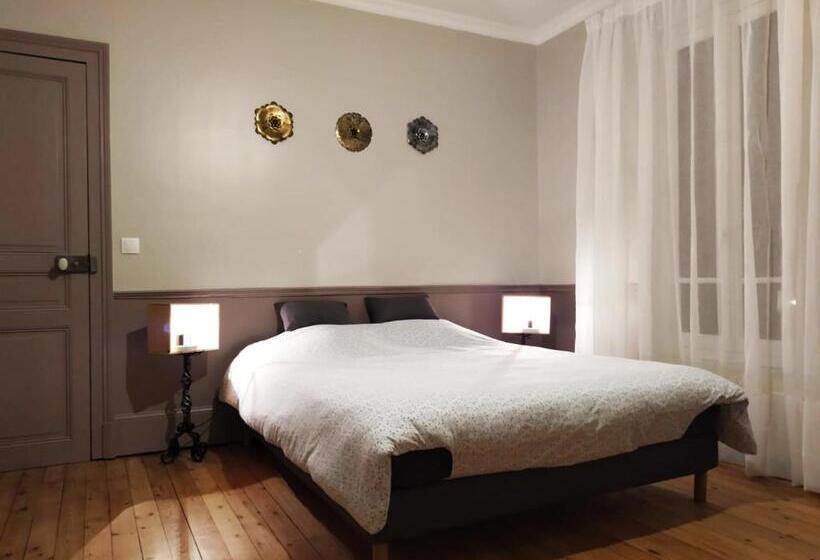 Cameră Standard, L'echappée Belle