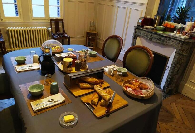 Cameră Standard, L'echappée Belle