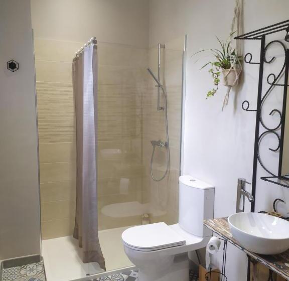 Cameră Standard, L'echappée Belle