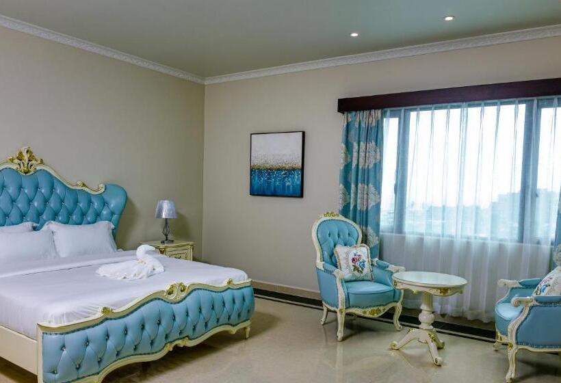 جناح ديلوكس, Golden Bay Belize