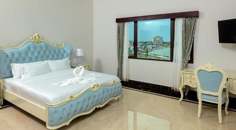 جناح جونيور مطلّ علي البحر, Golden Bay Belize