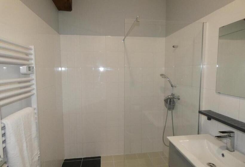 家庭间, Hôtel Restaurant Le Clos De L 'ancien Pressoir