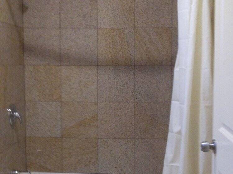 غرفه قياسيه سريرين مزدوجين, Sun Star Inn