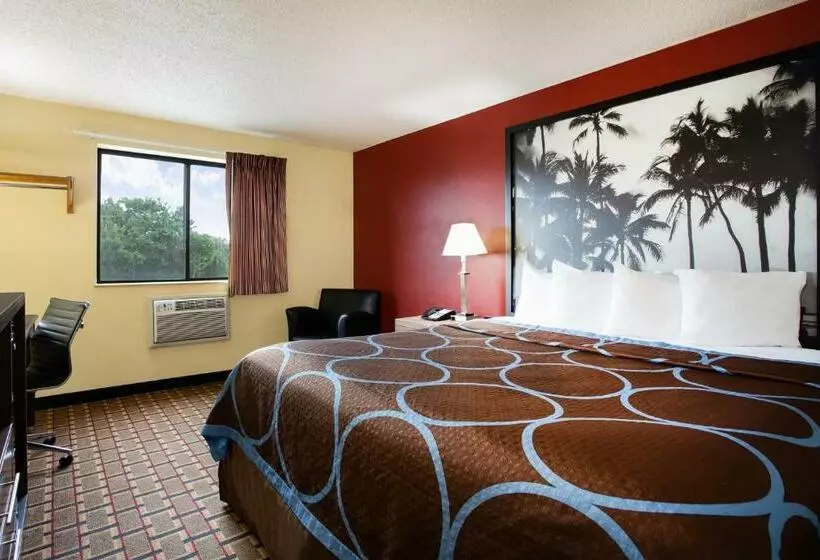 キングサイズベッドのスイートルーム, Super 8 By Wyndham Chester/richmond Area