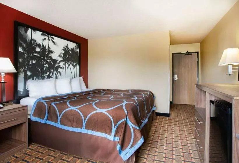 キングサイズベッドのスイートルーム, Super 8 By Wyndham Chester/richmond Area