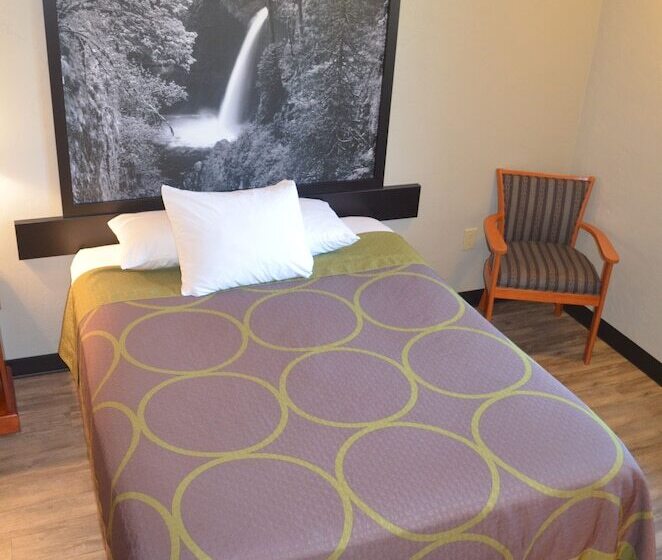 غرفة قياسية لذوى الاحتياجات الخاصة, Super 8 By Wyndham Roseburg