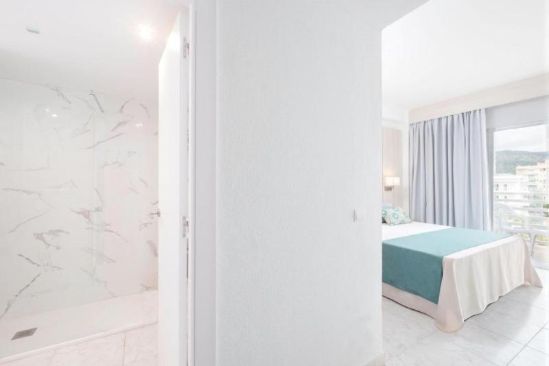 غرفة قياسية سرير كينج, Travelodge By Wyndham Bay Shore Long Island