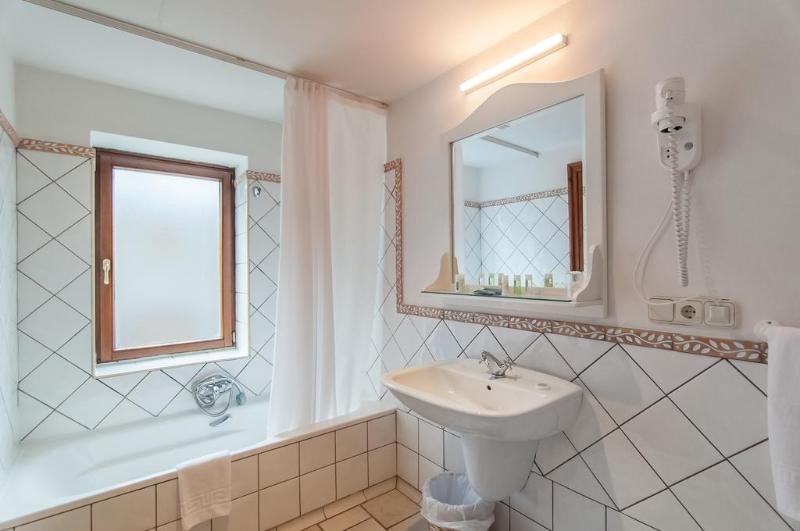 غرفة قياسية سرير كينج, Travelodge By Wyndham Bay Shore Long Island