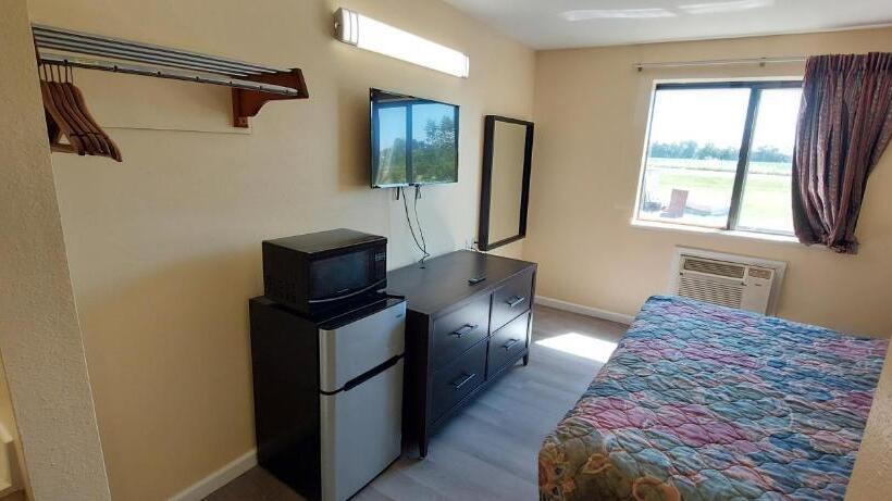 غرفة قياسية, Rosewood Inn