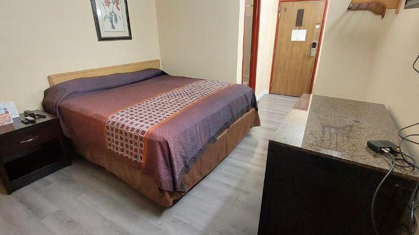 غرفة قياسية, Rosewood Inn