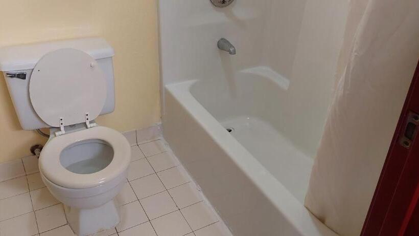 غرفة قياسية, Rosewood Inn