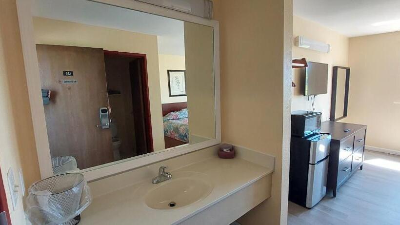 غرفة قياسية, Rosewood Inn