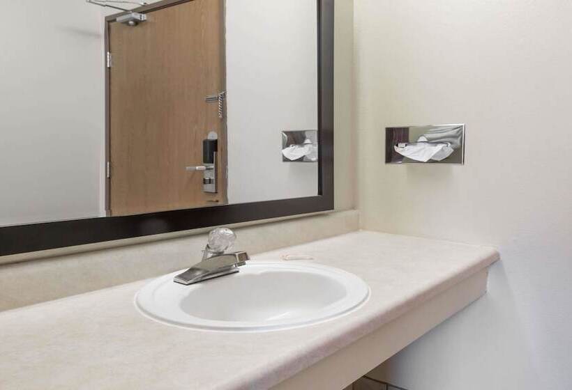 Quarto Estandar 2 Camas Casal, Super 8 By Wyndham Lebanon